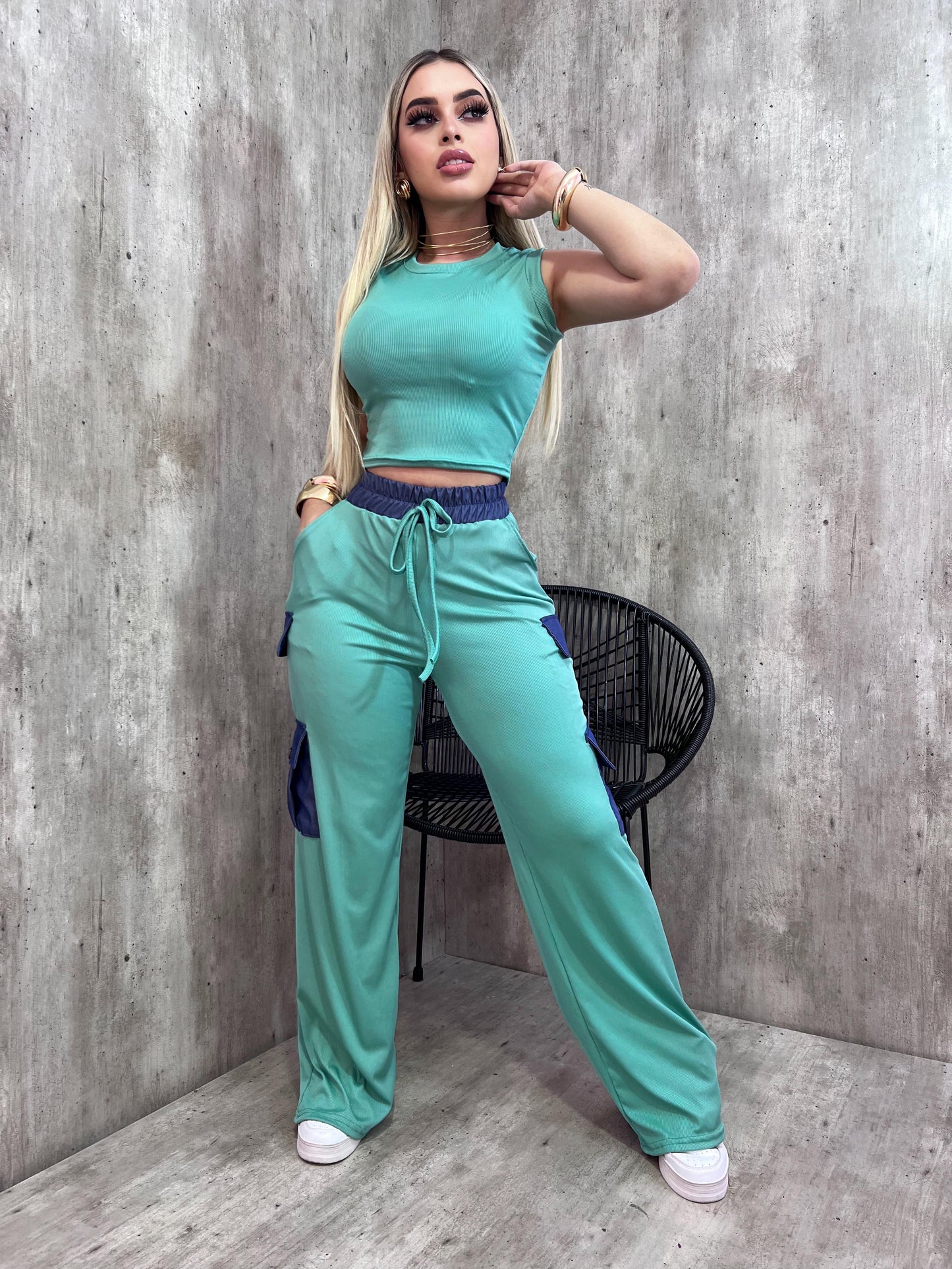 Conjunto tipo cargo combinado