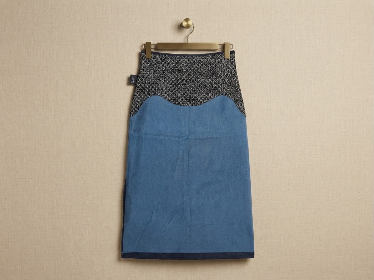 Falda inspo sol de MEZCLILLA con control abdomen y tecnología para mejorar la pompa