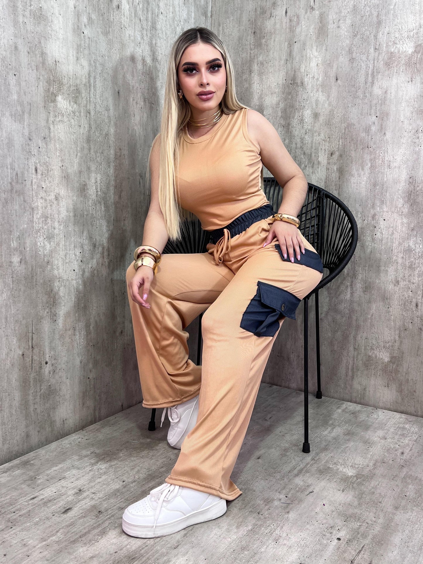 Conjunto tipo cargo combinado