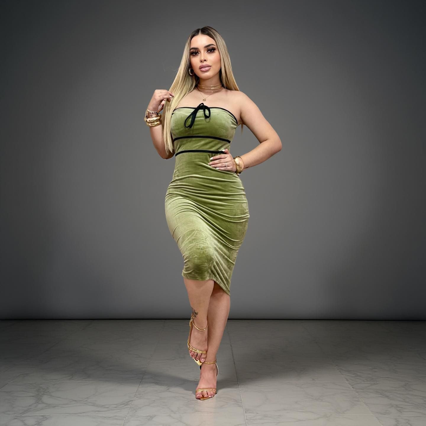 Vestido Straple Velour