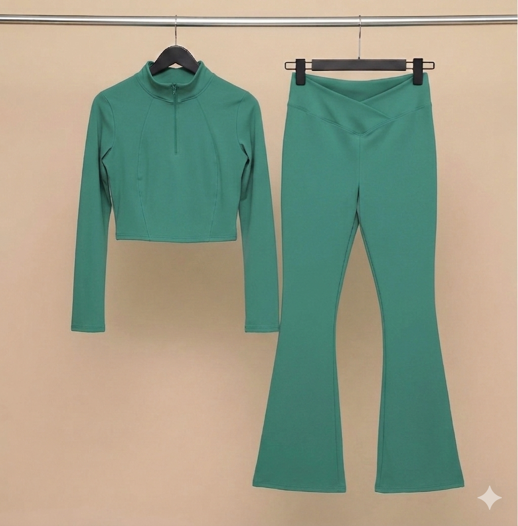 Set deportivo de top deportivo y malla cruzada | Blusa corta con cierre y leggins para altas