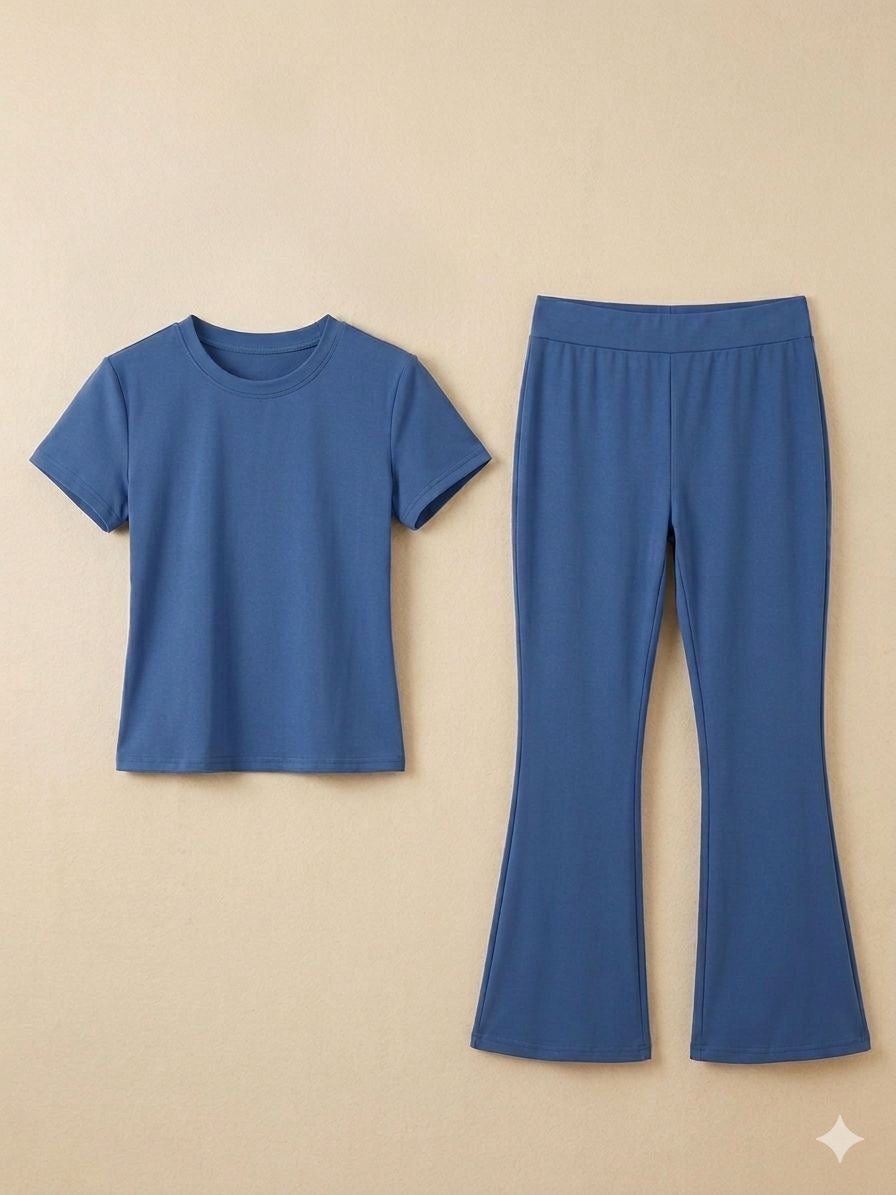 Set deportivo de blusa manga corta y leggins acampanado