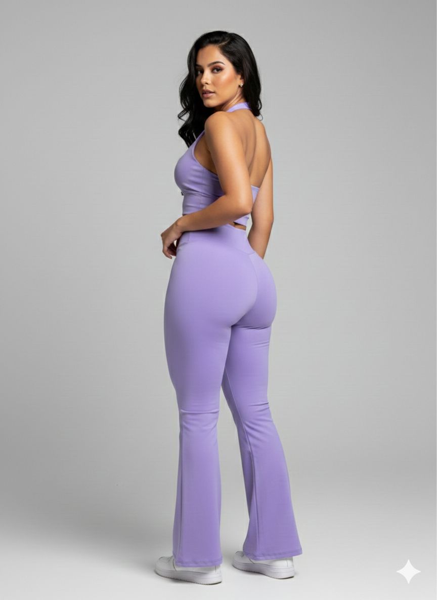 Set de top y leggins con Push Up acampanado