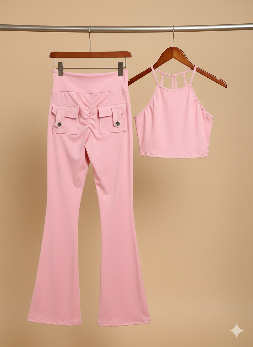 Set deportivo, leggins con bolsas y top con detalle