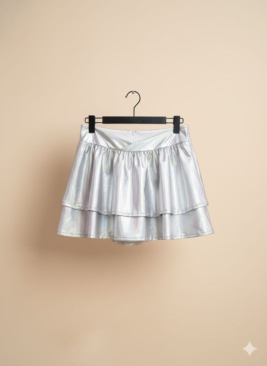 Short falda brillosa satinada
