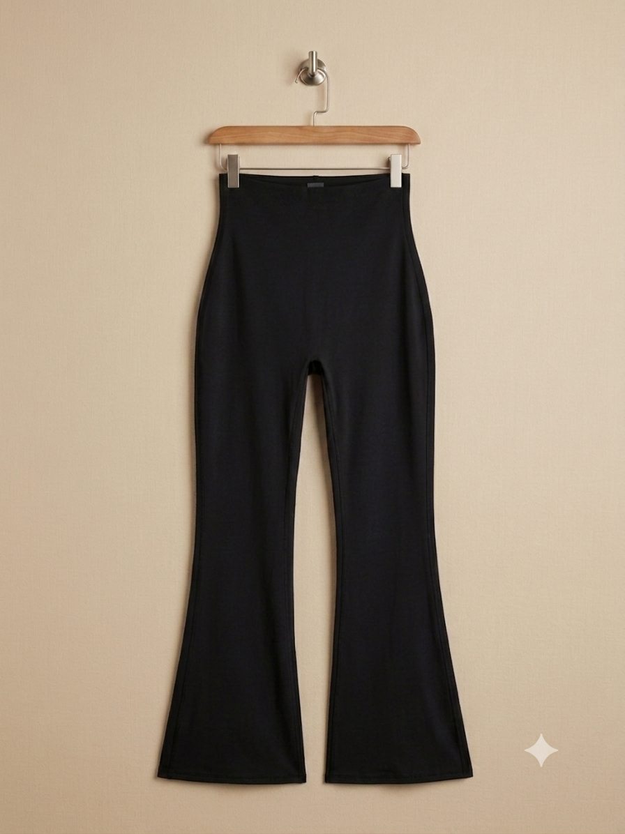 Leggins inspo SOL acampanada  mejorada con costura a los costados | LEVANTA NALGA
