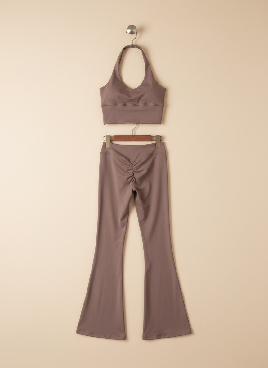 Set de top y leggins con Push Up acampanado