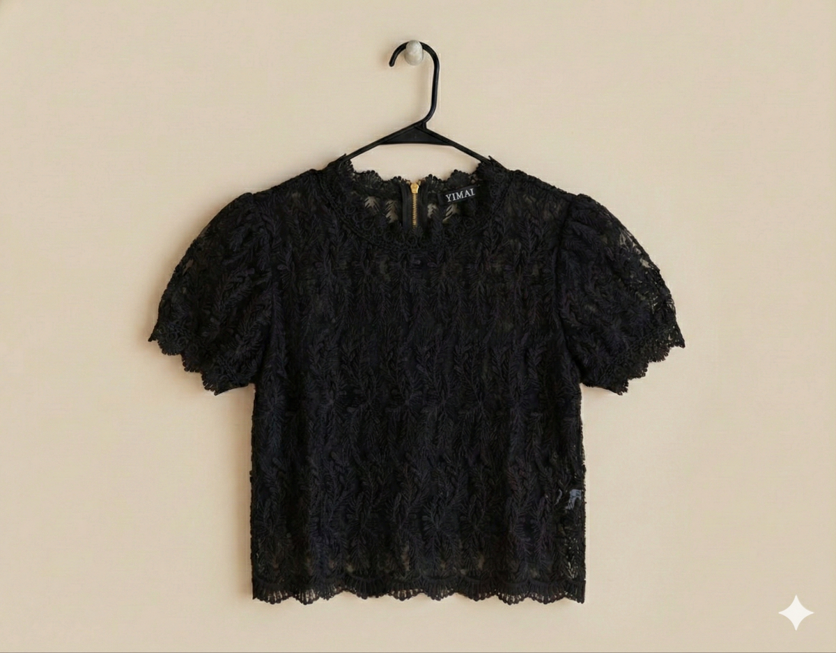 Blusa de encaje con cierre en la espalda
