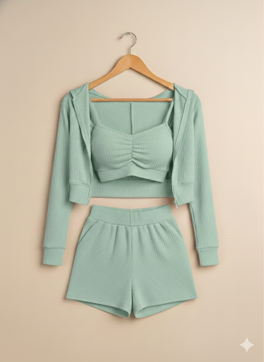 Set de 3 prendas deportivo con top, sudadera y short
