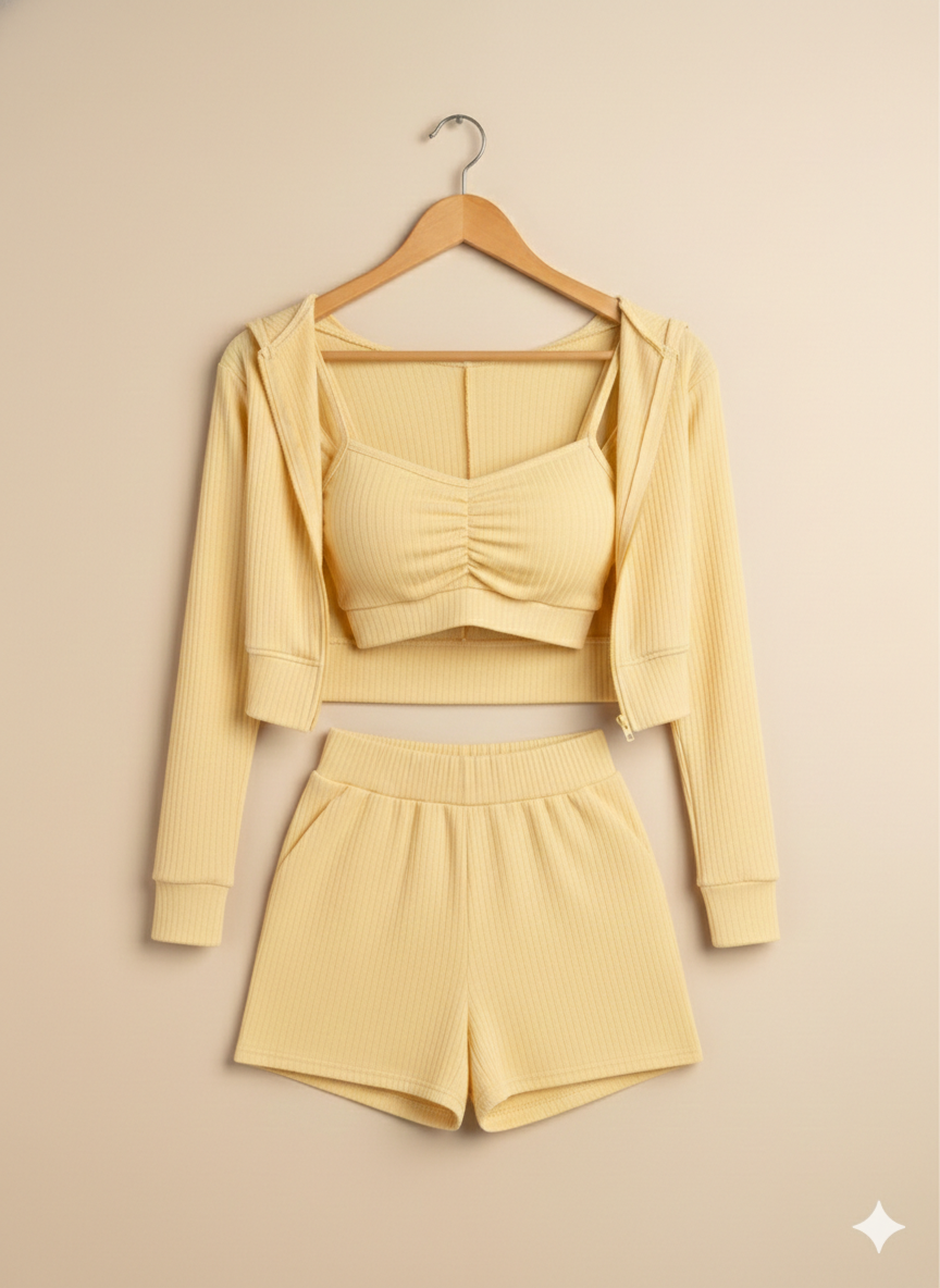 Set de 3 prendas deportivo con top, sudadera y short