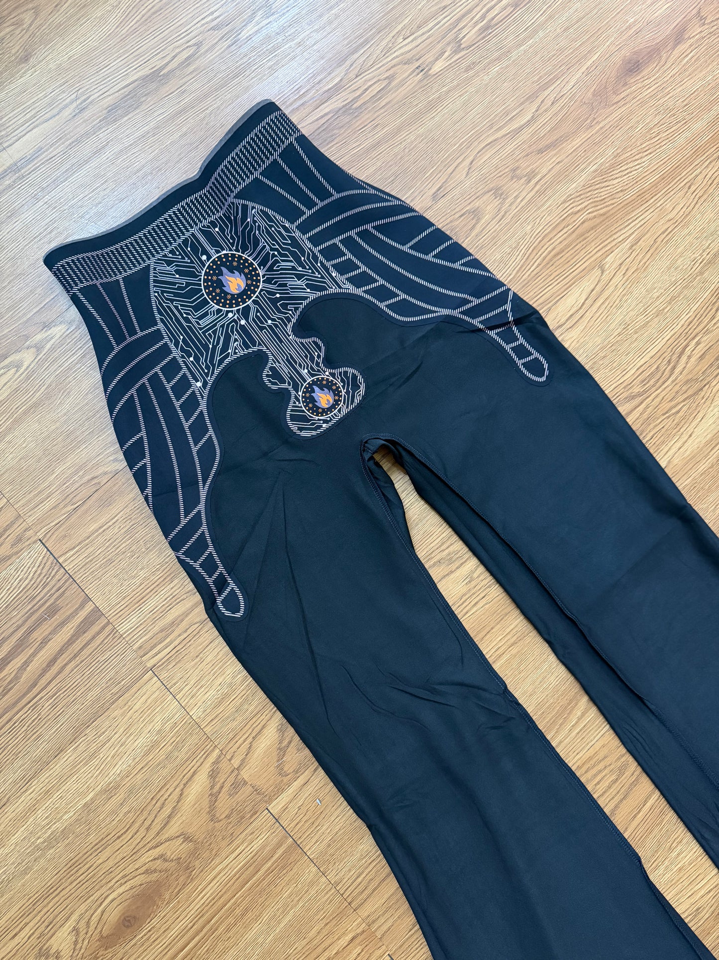 Leggins Inspo Sol animal print de vinipiel con PUSH UP levanta glúteo efecto operada