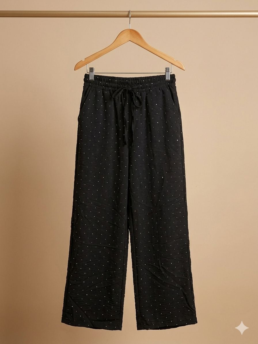 Pantalón casual con pedrería corte recto con agujetas y resorte