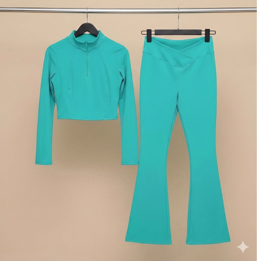 Set deportivo de top deportivo y malla cruzada | Blusa corta con cierre y leggins para altas