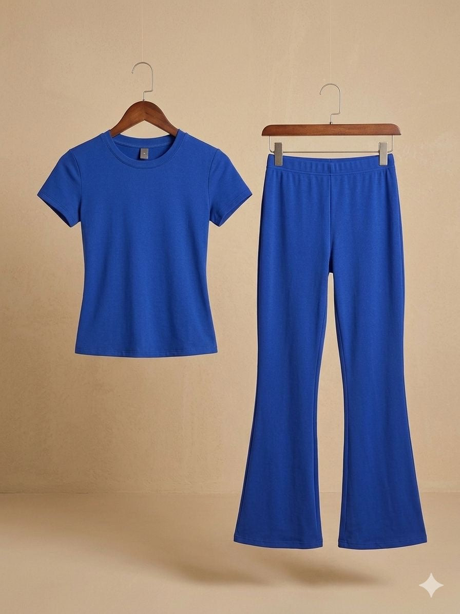 Set deportivo de blusa manga corta y leggins acampanado